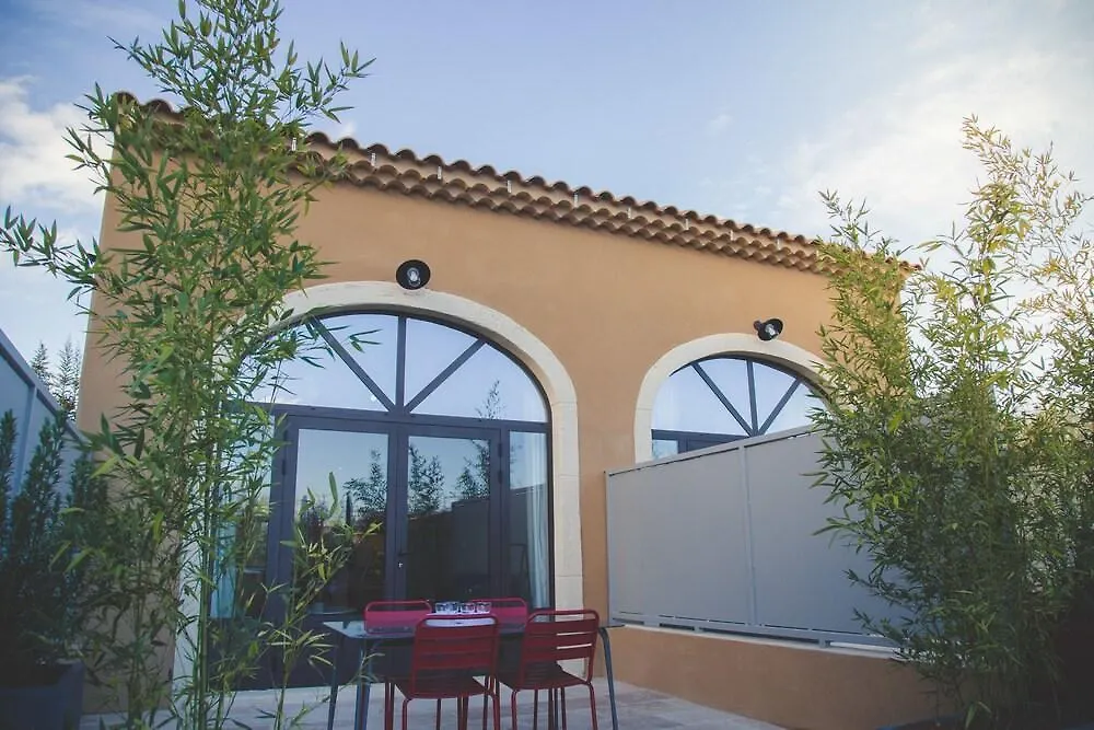 Holiday home Le Mazet Des Chutes Villa Graveson