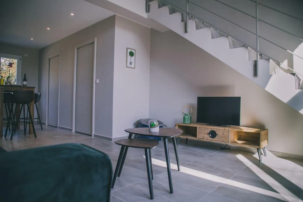Holiday home Le Mazet Des Chutes Villa Graveson